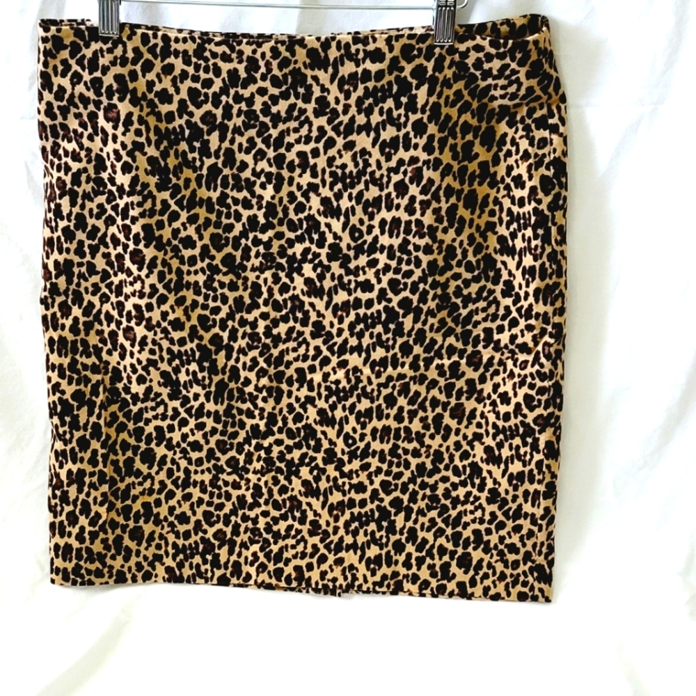 Talbots Leopard print midi skirt size 12p